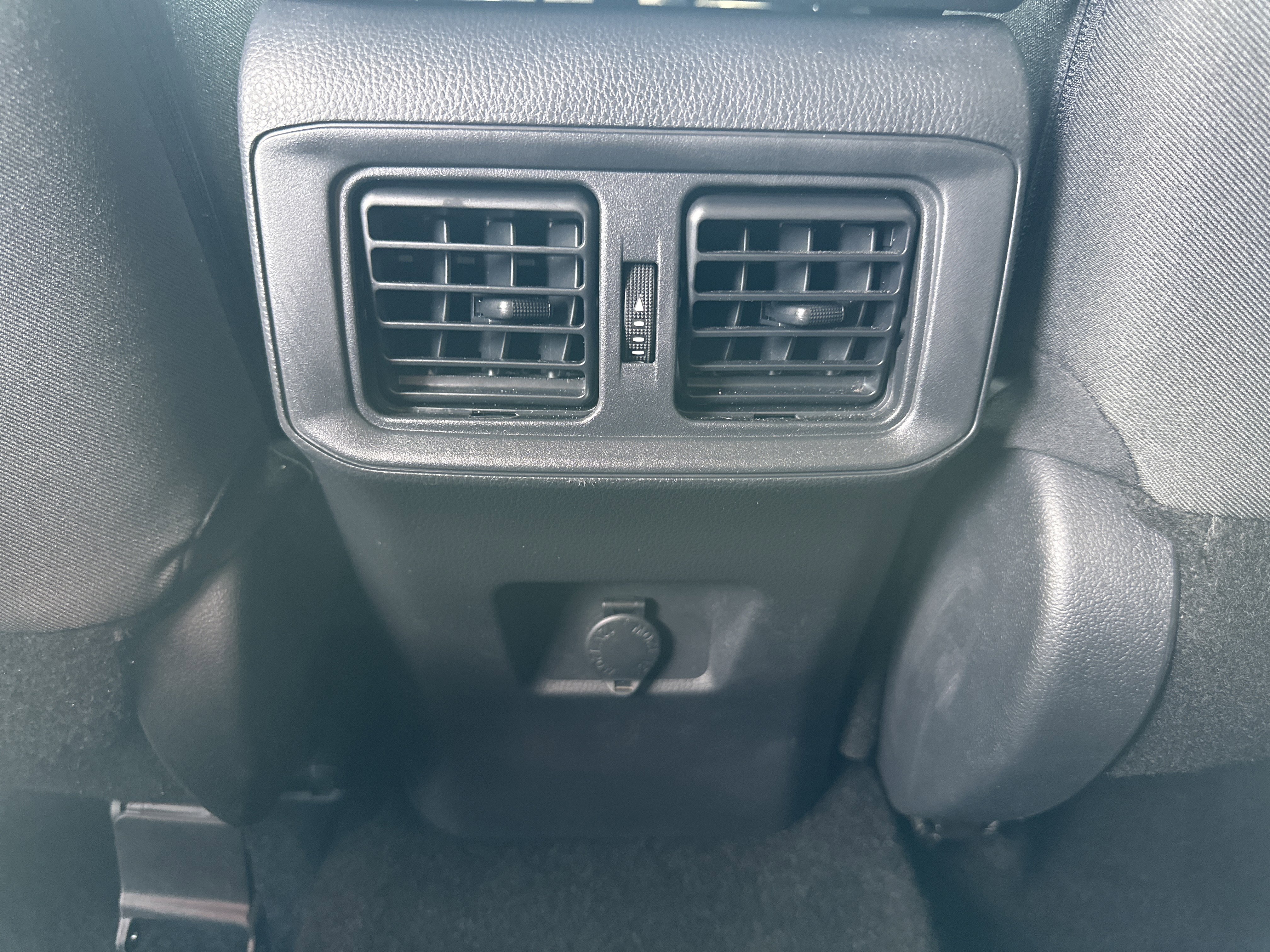 Certified 2025 Toyota RAV4 LE AWD/4WD image 8