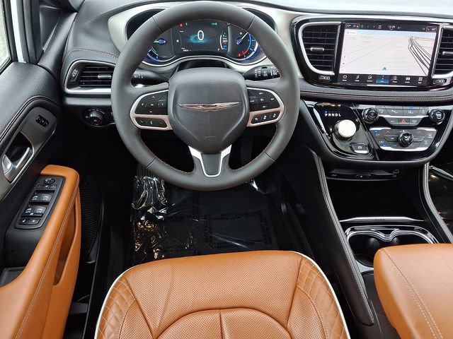 Used 2024 Chrysler Pacifica Pinnacle image 12