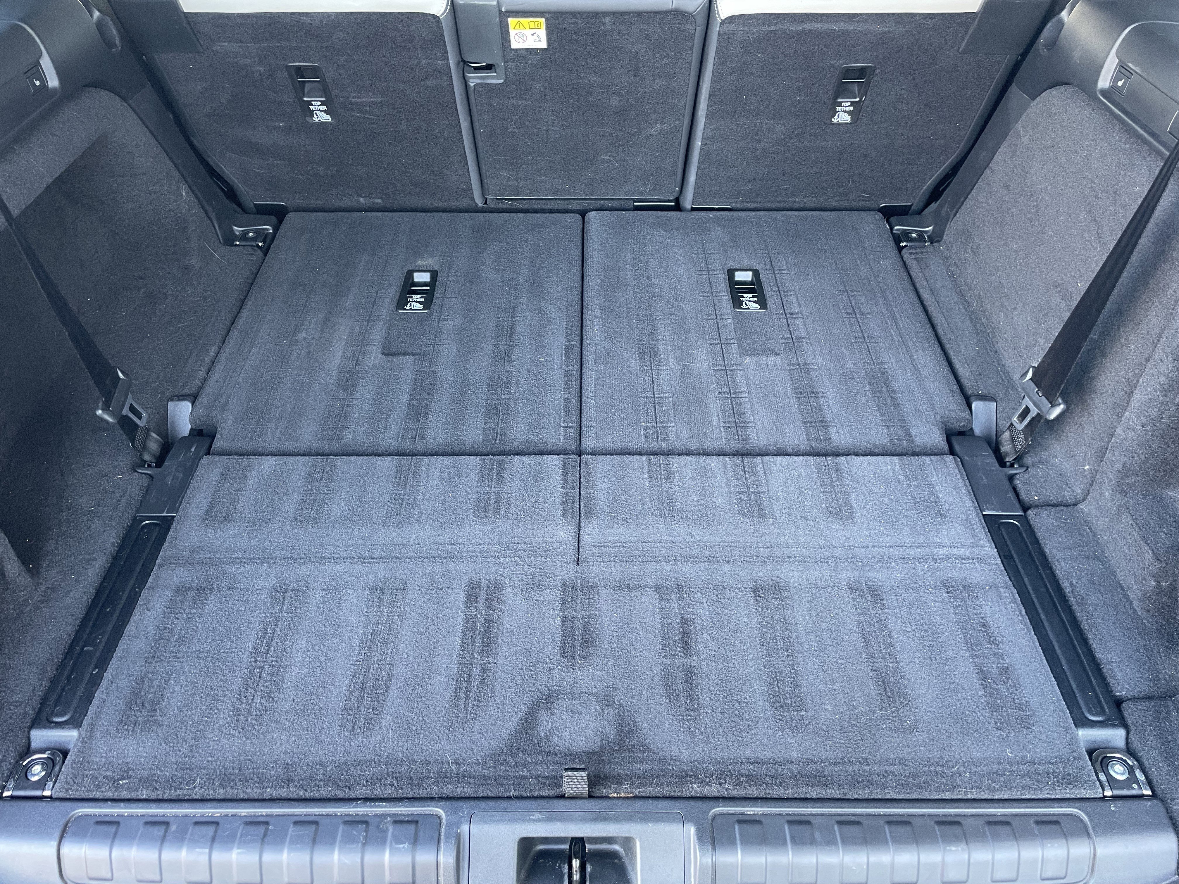 Used 2024 Land Rover Discovery Dynamic SE image 36