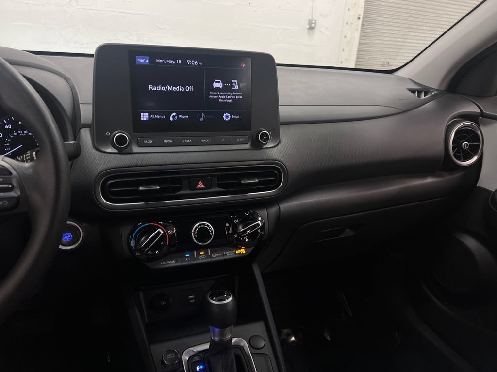 Used 2022 Hyundai Kona SEL w/ Cargo Package FWD image 19