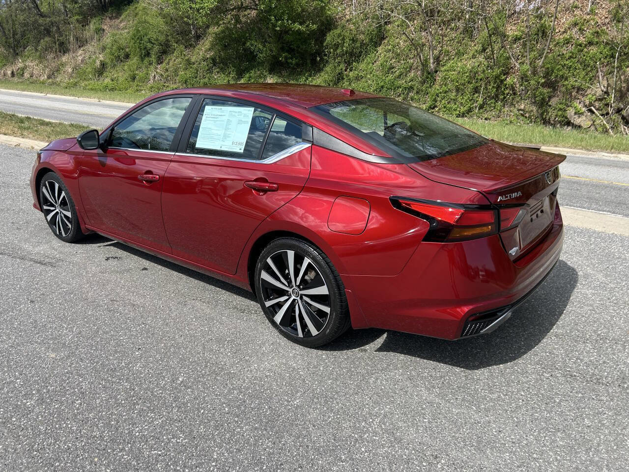 Used 2019 Nissan Altima 2.5 SR FWD image 6