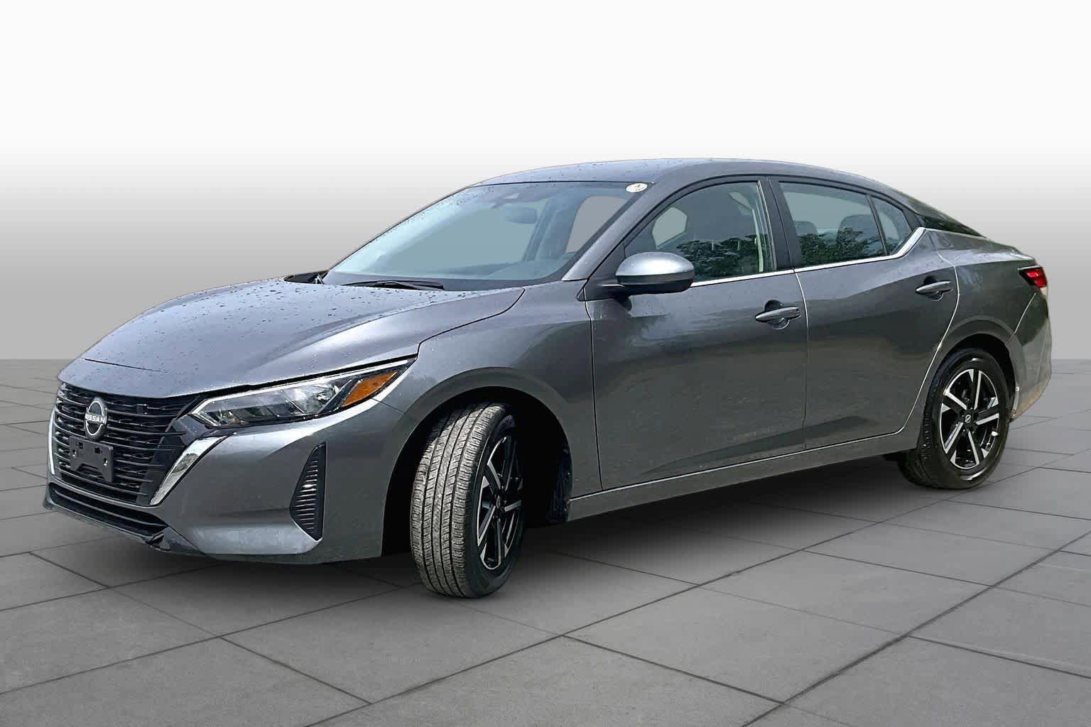 Used 2025 Nissan Sentra SV FWD image 1