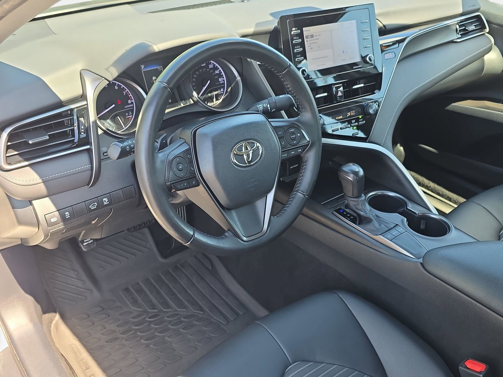 Used 2022 Toyota Camry SE image 15