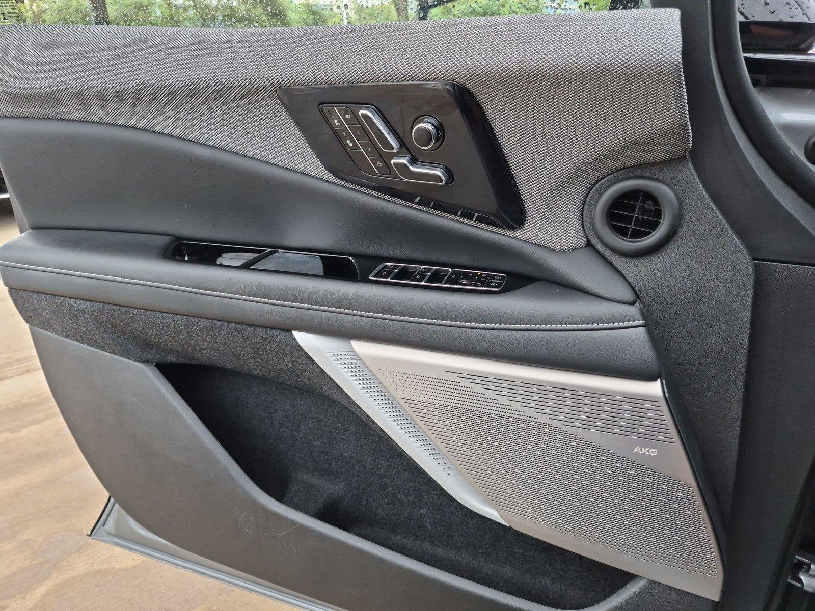 New 2027 Cadillac Optiq Sport w/ LPO, Floor Liner Package AWD/4WD image 24