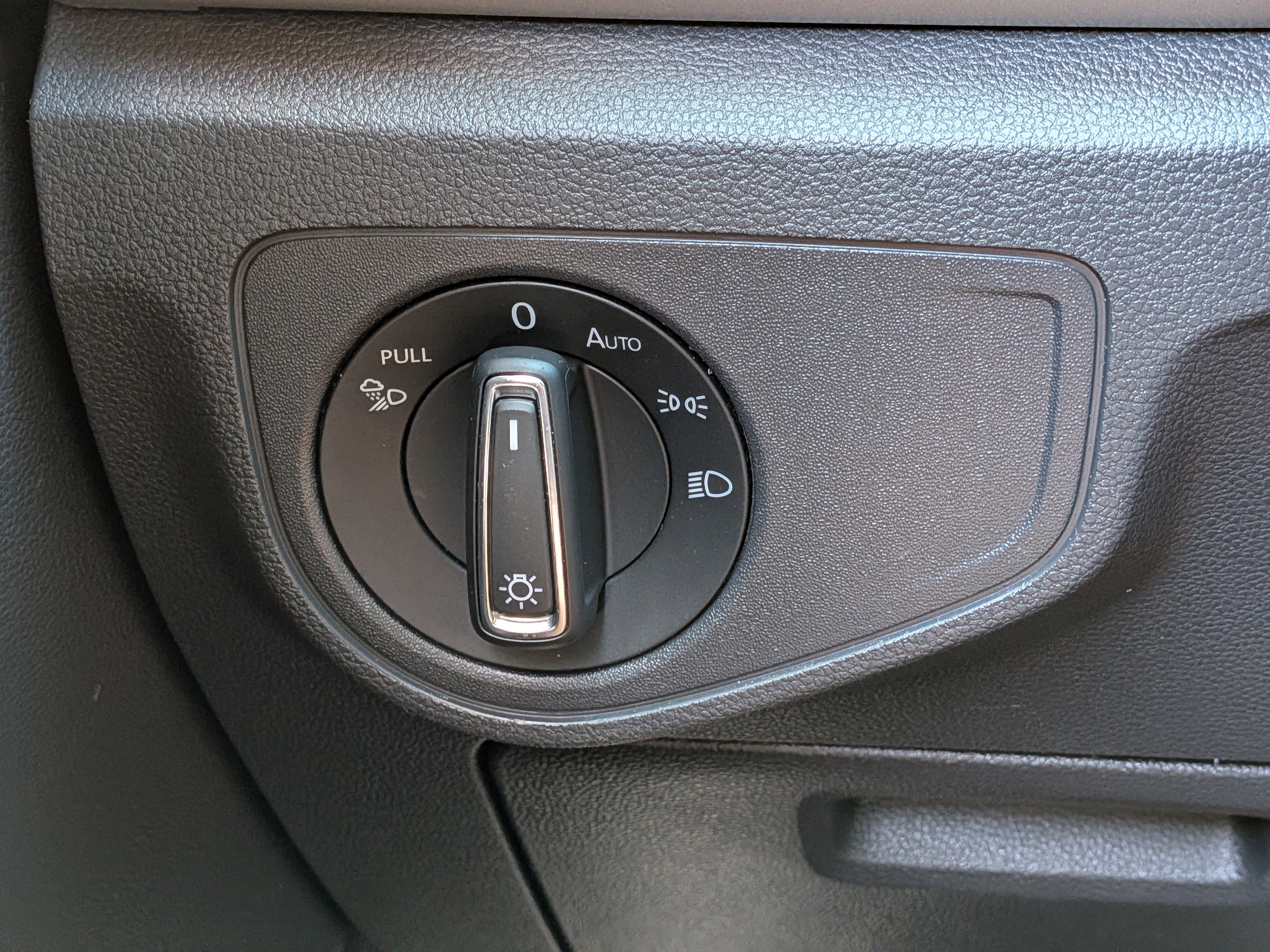 Used 2021 Volkswagen Atlas SE w/ Panoramic Sunroof Package image 25