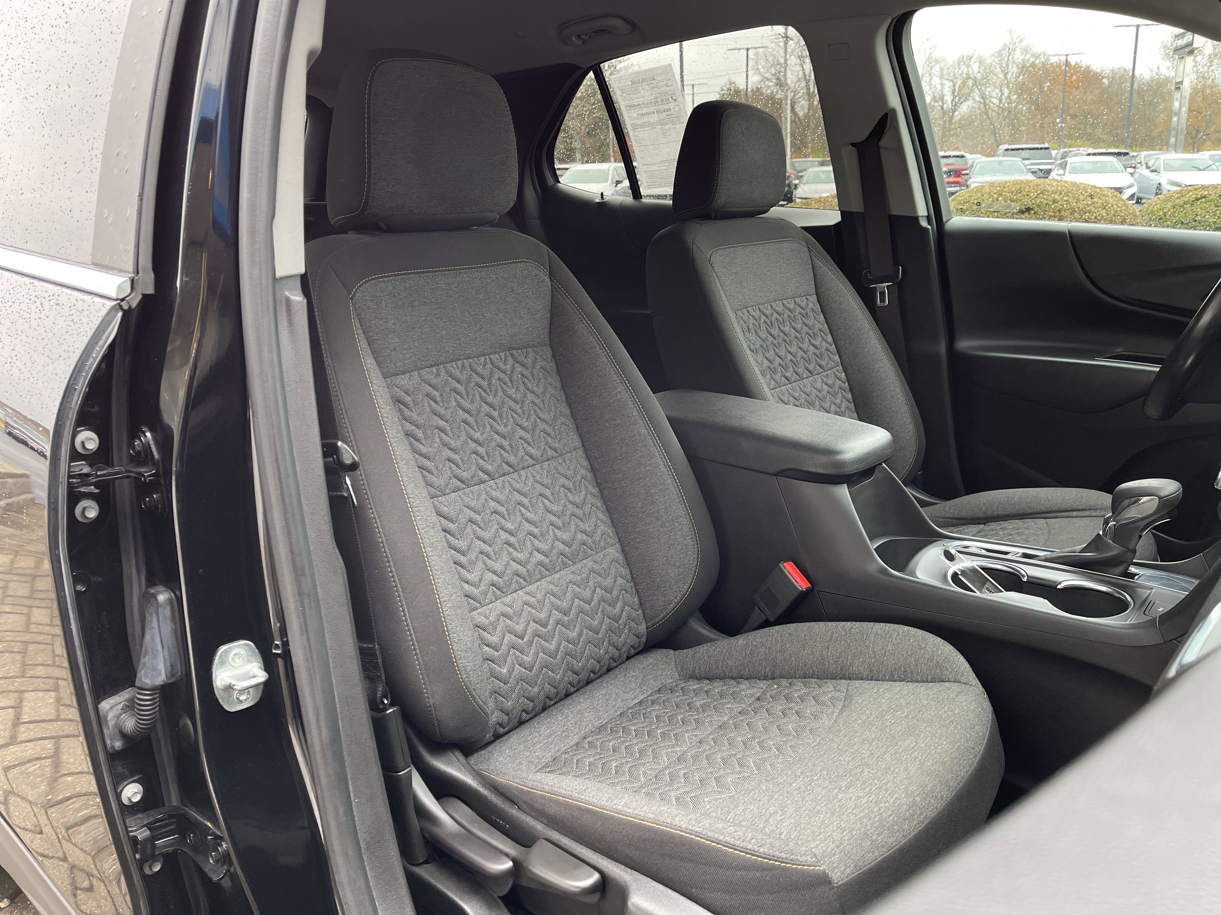 Used 2022 Chevrolet Equinox LT image 34