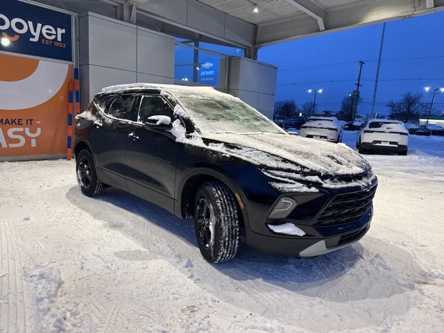 New 2026 Chevrolet Blazer LT w/ Midnight/Sport Edition AWD/4WD image 3