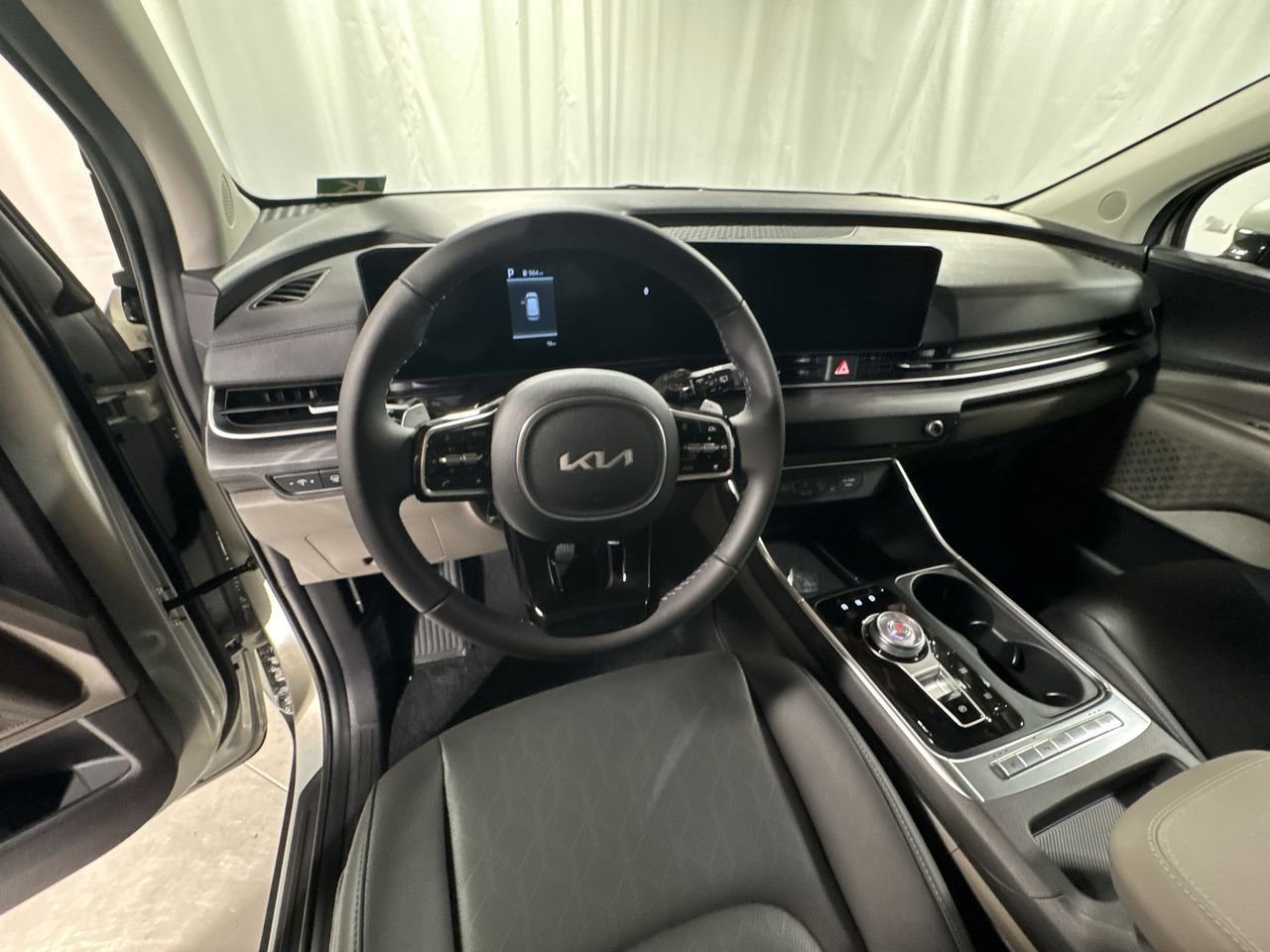 New 2026 Kia Carnival EX image 15