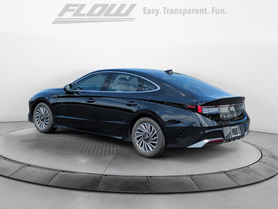 Certified 2025 Hyundai Sonata SEL FWD image 5