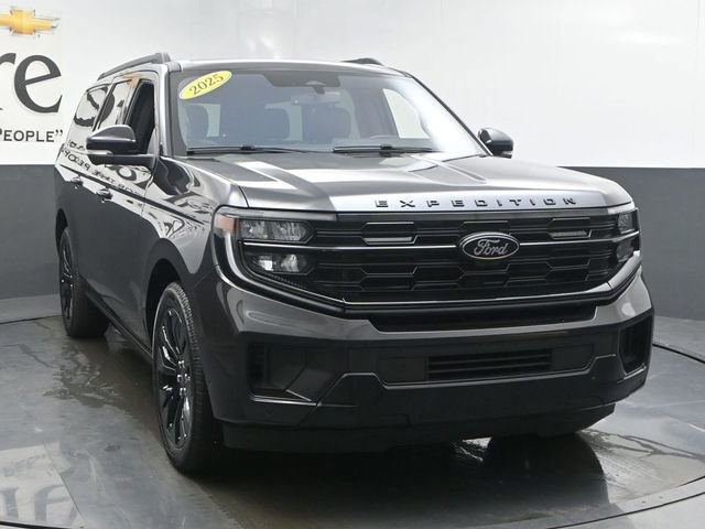 Used 2025 Ford Expedition Max Platinum w/ Stealth Appearance Package AWD/4WD image 55