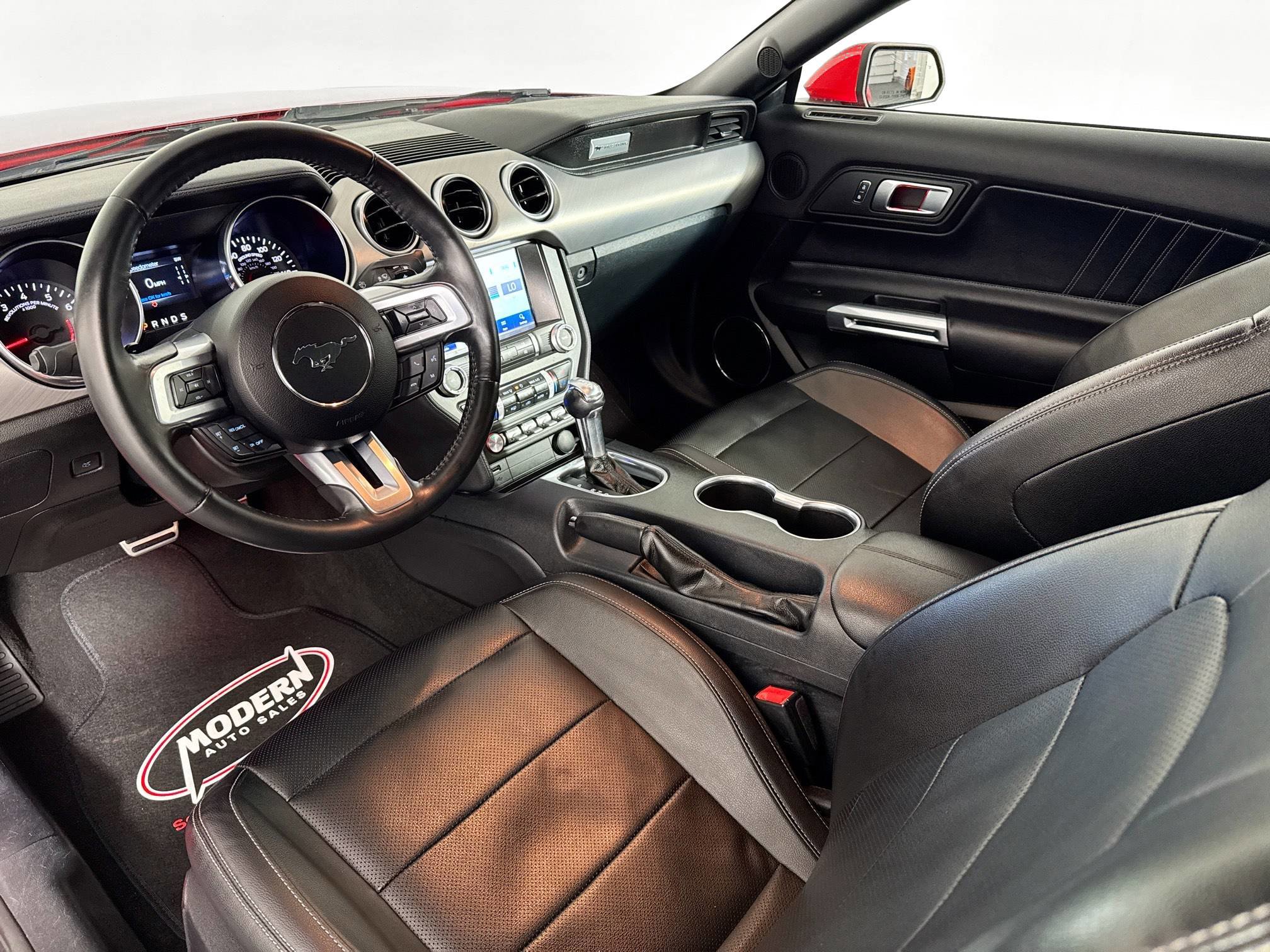 Used 2021 Ford Mustang Premium image 5