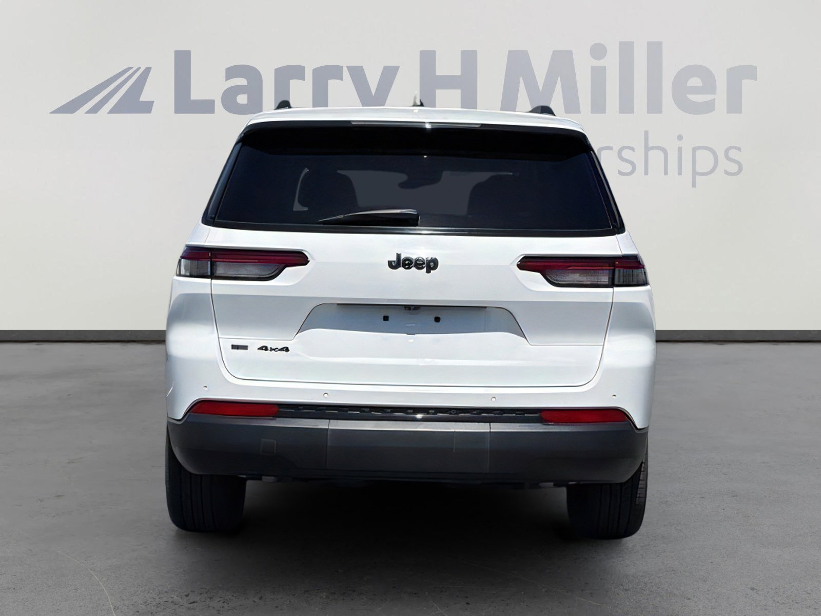 Used 2021 Jeep Grand Cherokee L Laredo AWD/4WD image 5