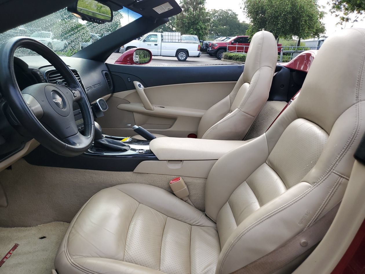 Used 2008 Chevrolet Corvette Convertible w/ Preferred Equipment Group RWD image 10