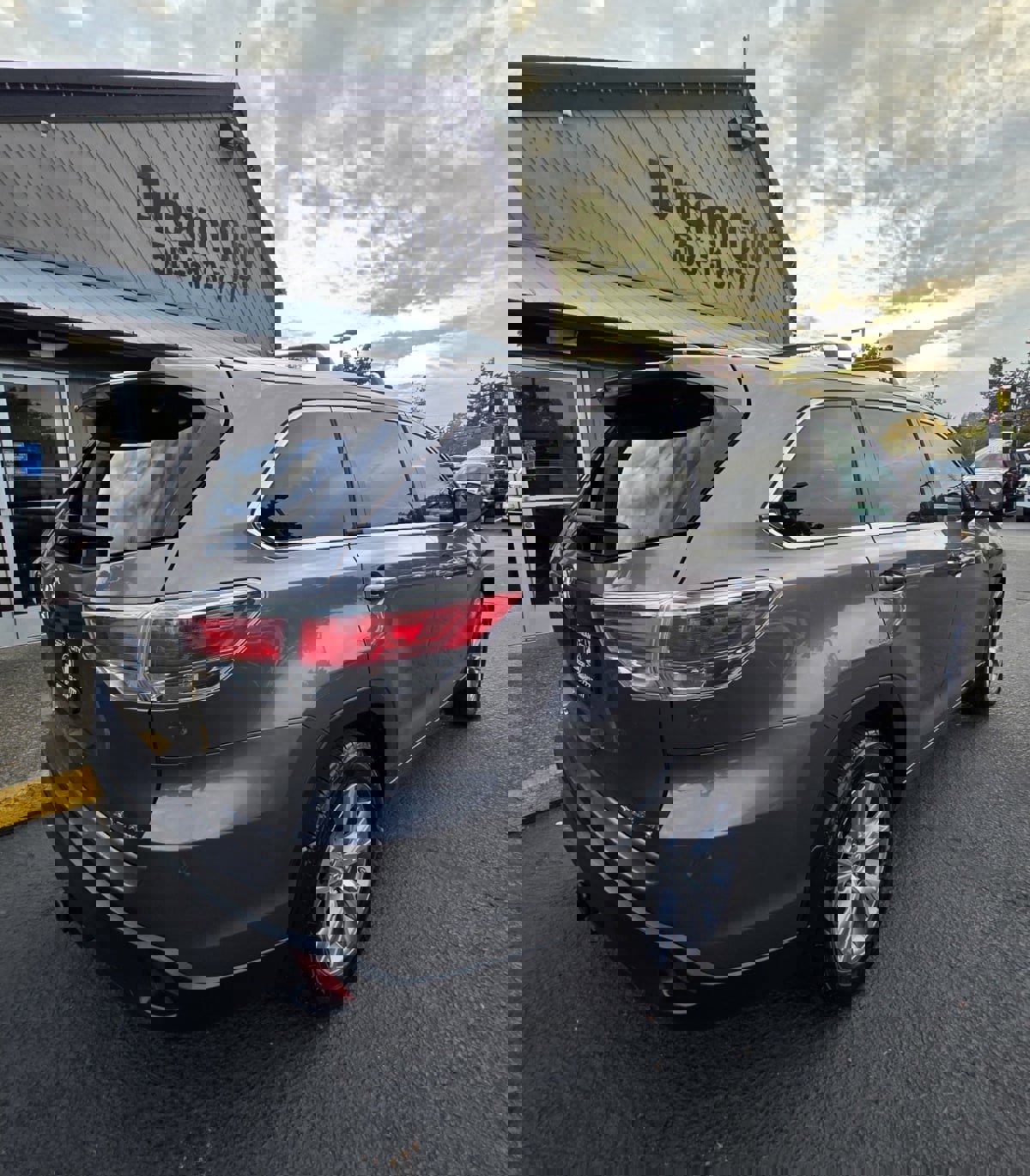 Used 2015 Toyota Highlander XLE image 6