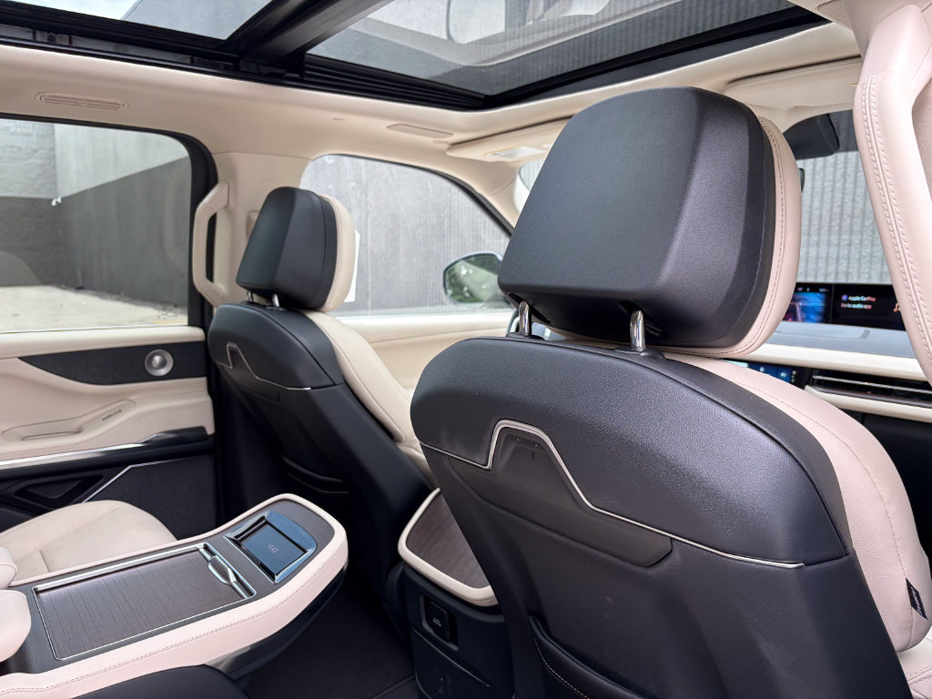 New 2027 Lincoln Navigator Reserve AWD/4WD image 29