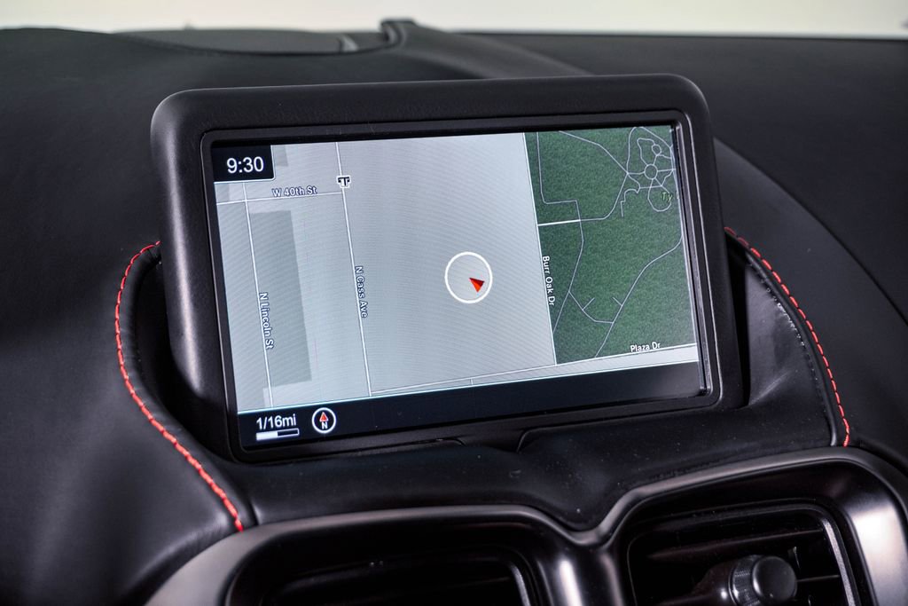 Used 2019 Aston Martin V8 Vantage Coupe image 8