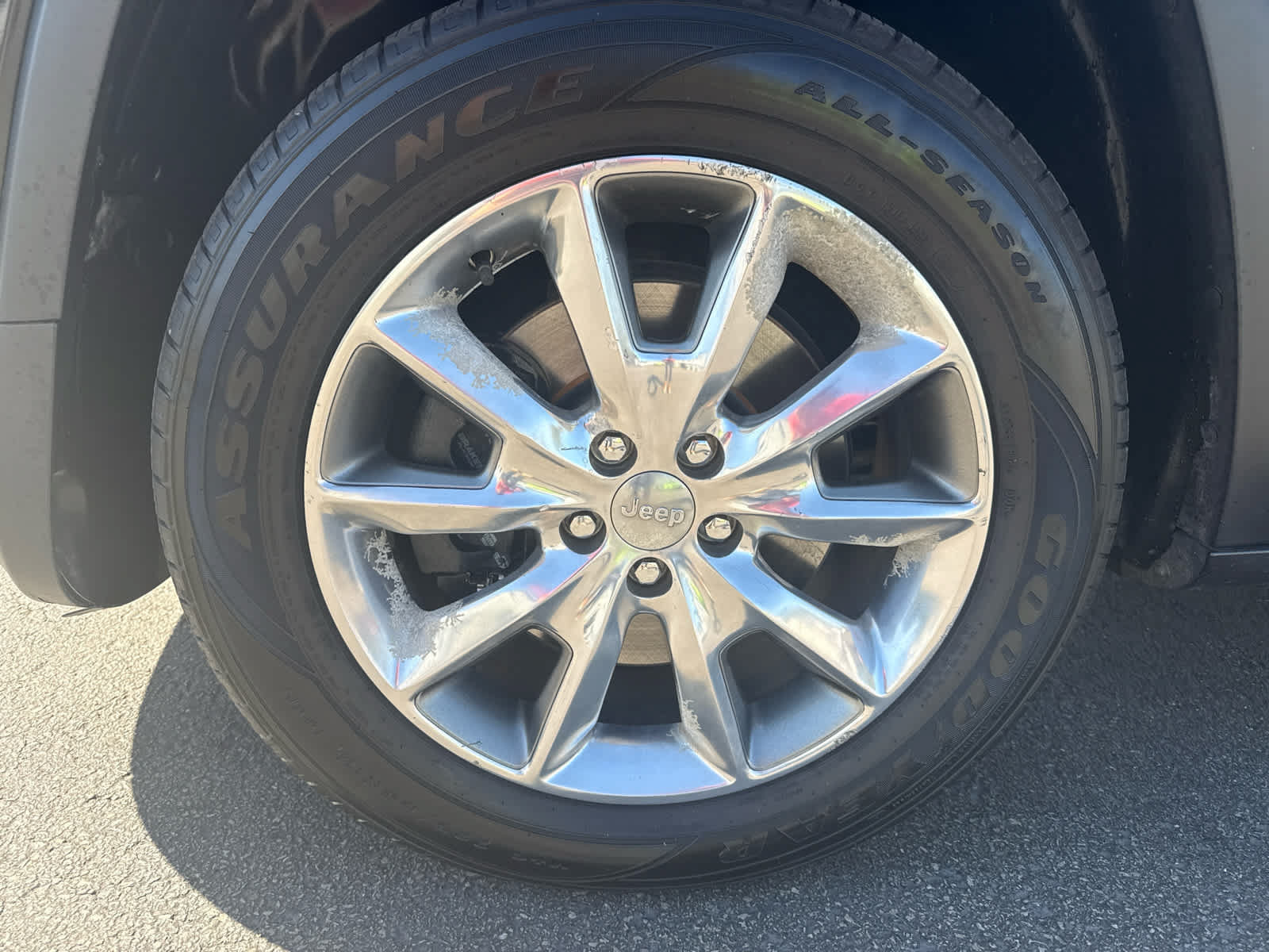 Used 2014 Jeep Cherokee Limited w/ Technology Group AWD/4WD image 9