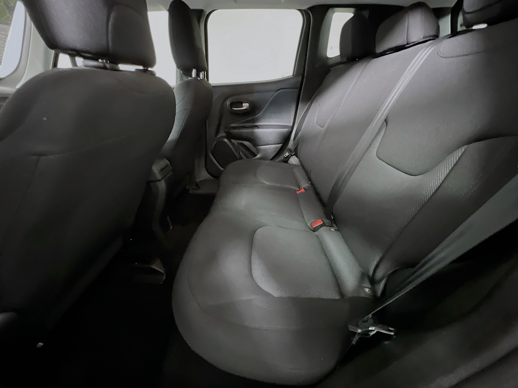 Used 2023 Jeep Renegade Latitude image 29