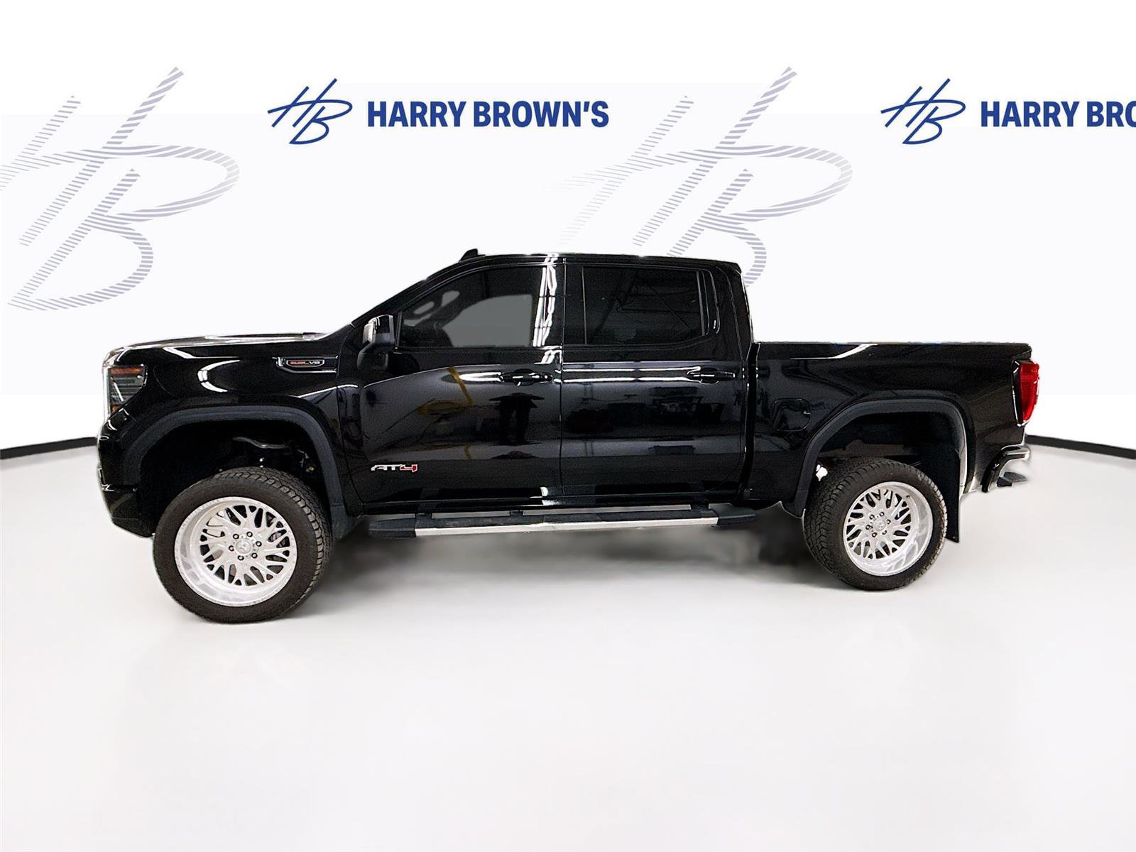 Used 2023 GMC Sierra 1500 AT4 w/ Technology Package image 8