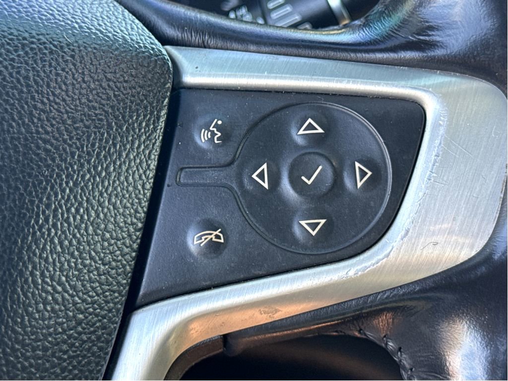 Used 2018 GMC Acadia SLE AWD/4WD image 17