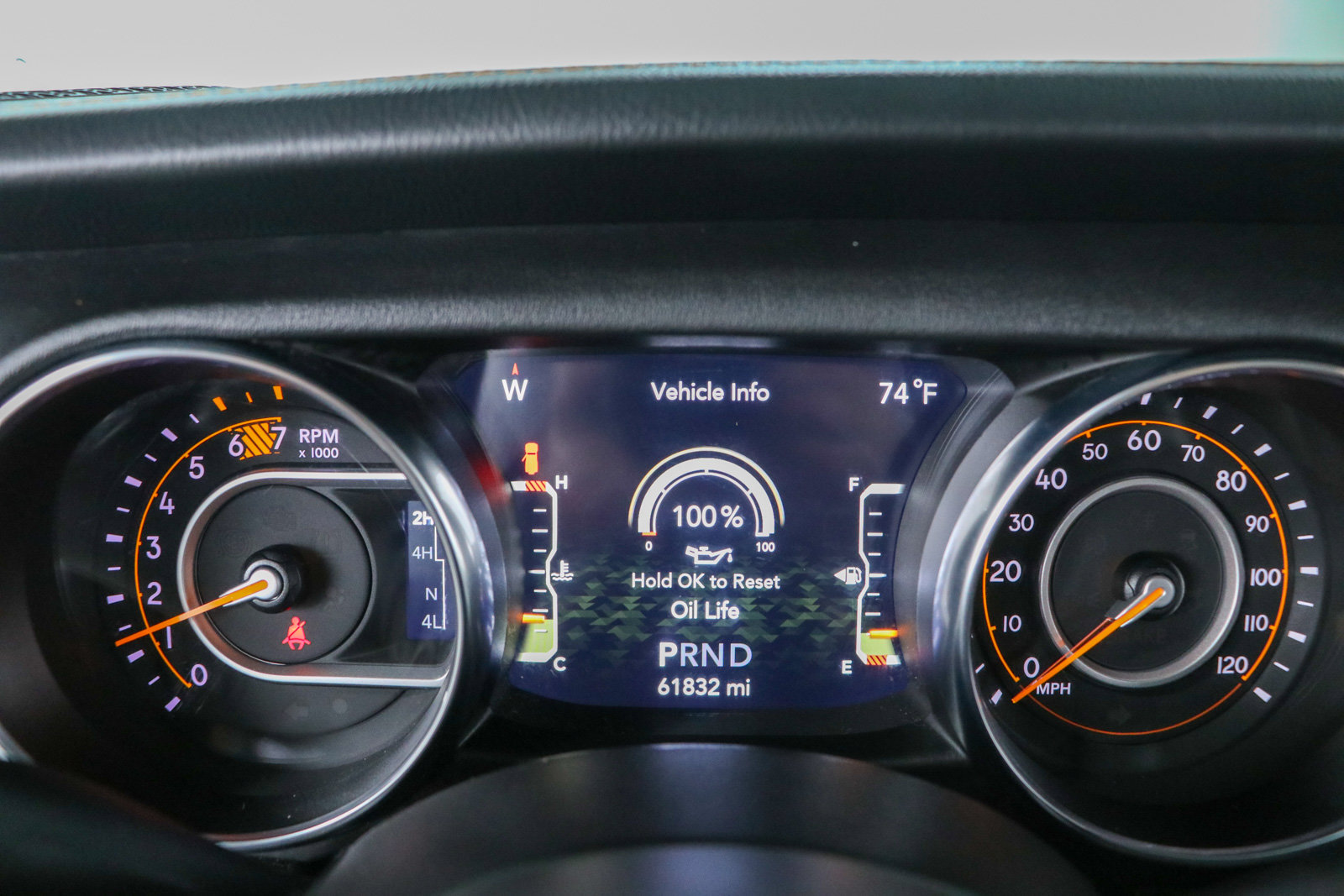 Used 2023 Jeep Wrangler Unlimited Sahara AWD/4WD image 17