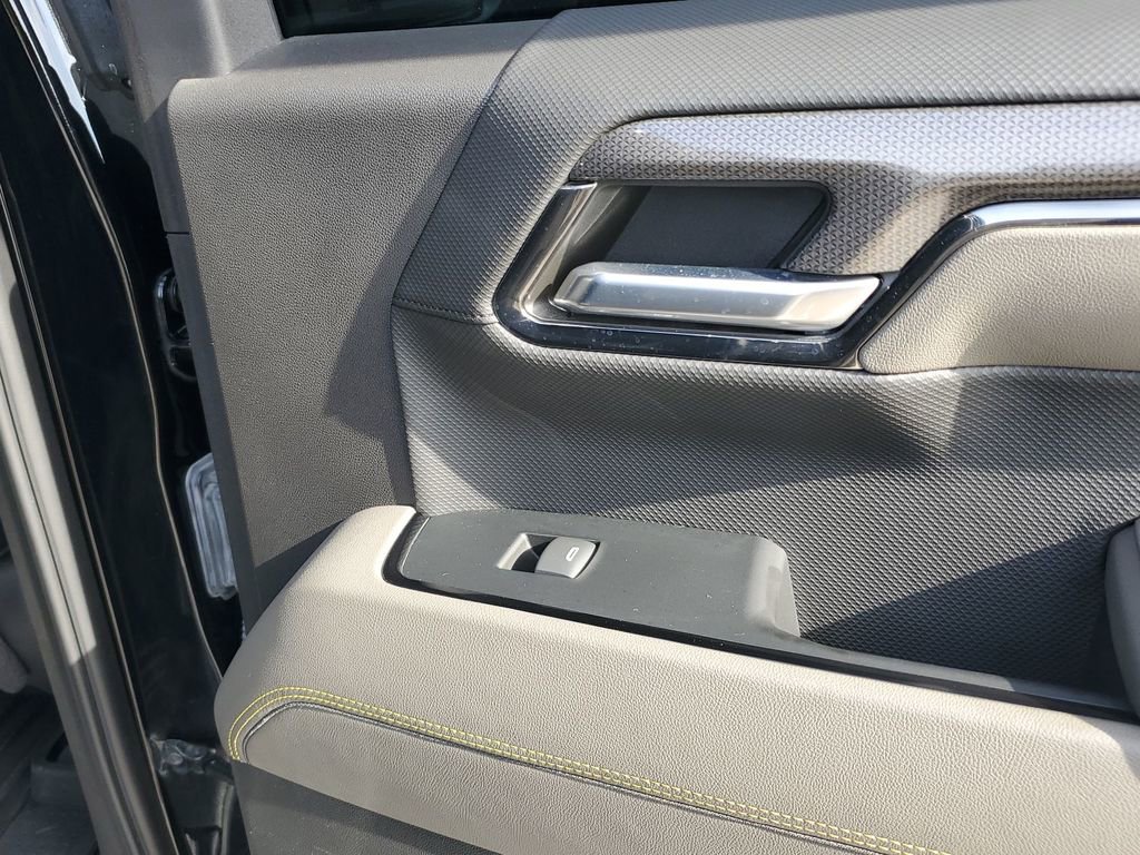 Used 2024 Chevrolet Silverado 1500 ZR2 w/ Technology Package image 48