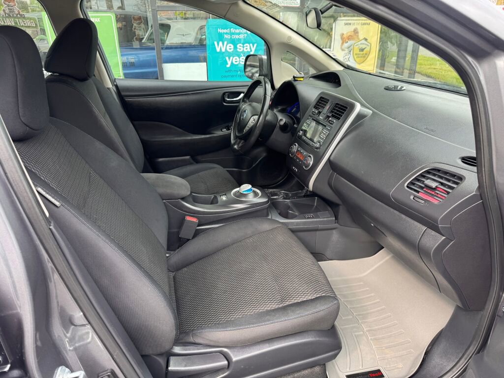 Used 2015 Nissan Leaf S w/ Charge Package image 13