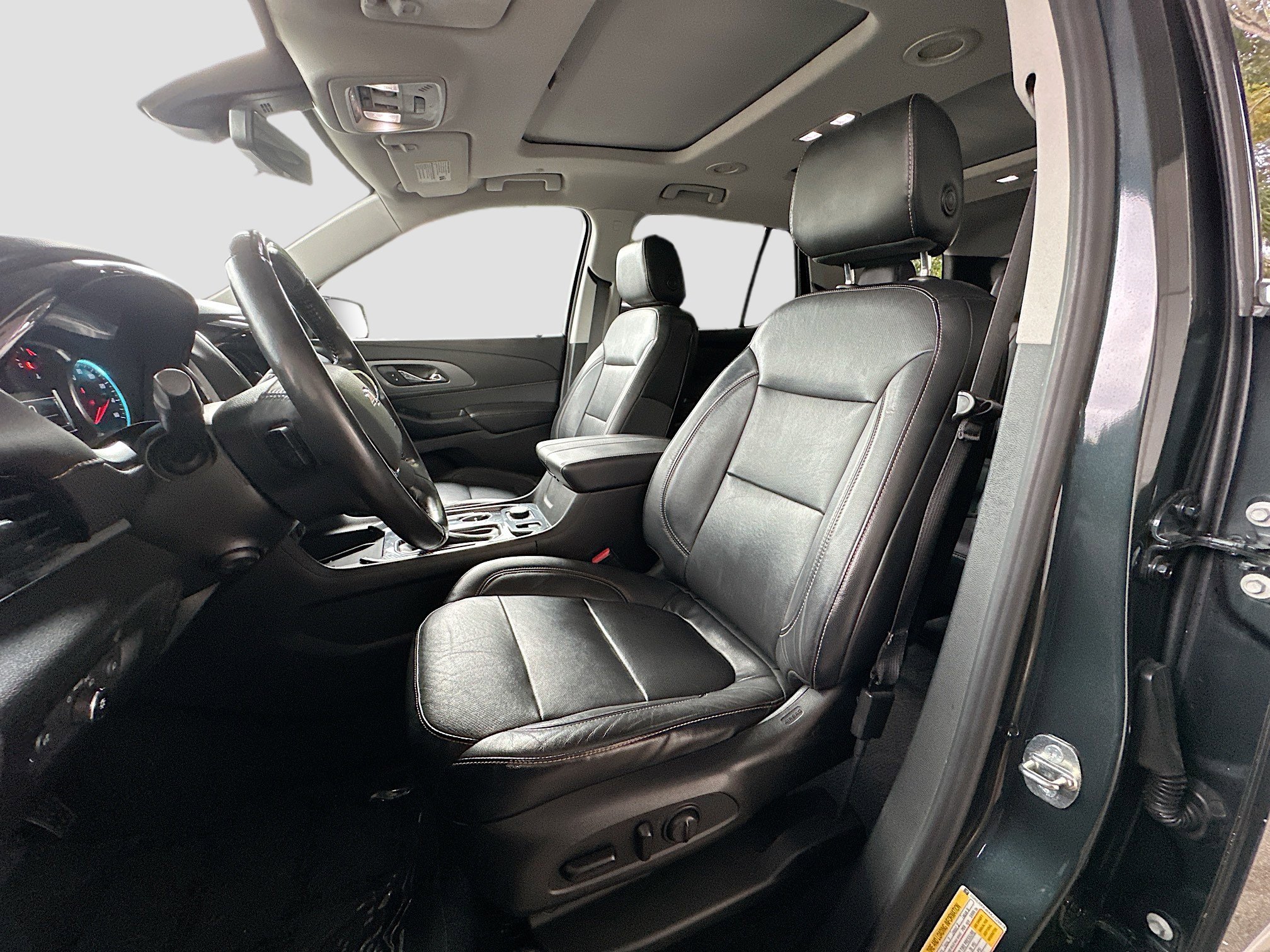 Used 2019 Chevrolet Traverse Premier w/ Driver Confidence II Package image 22