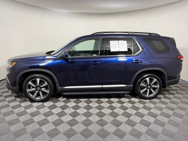 Used 2023 Honda Pilot Touring image 3