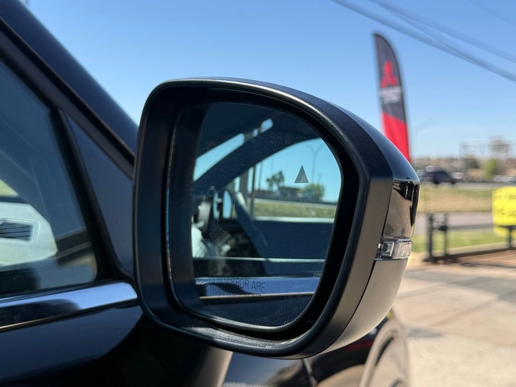 New 2026 Mitsubishi Outlander LE image 17