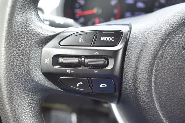 Used 2022 Kia Rio S FWD image 16