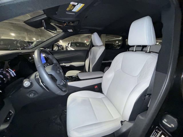 Used 2023 Lexus RX 350 Premium w/ Accessory Package AWD/4WD image 2