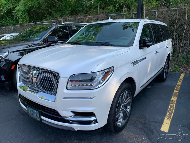 Used 2018 Lincoln Navigator Reserve w/ Technology Package AWD/4WD image 1