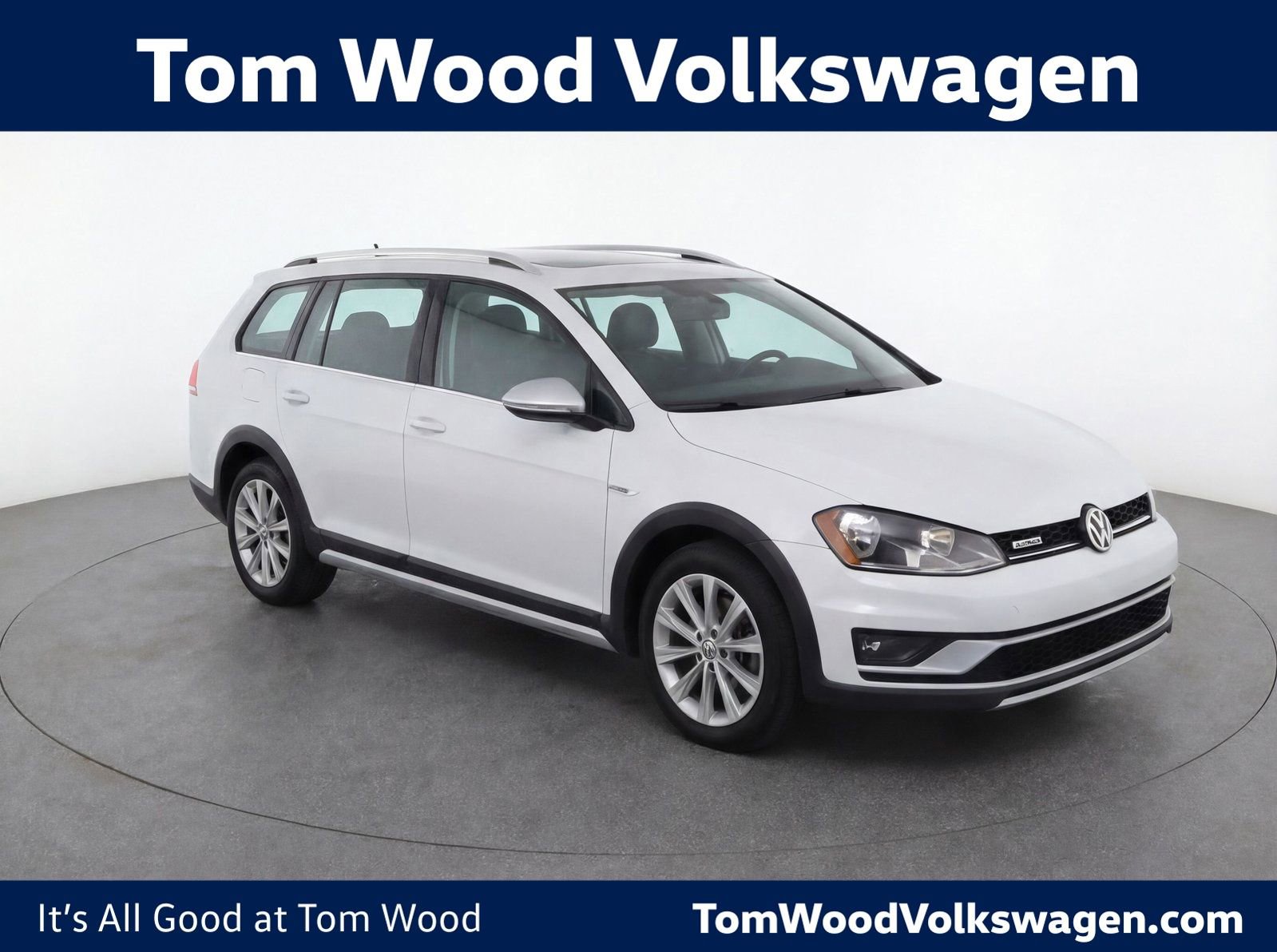 Used 2017 Volkswagen Golf Alltrack SE image 1