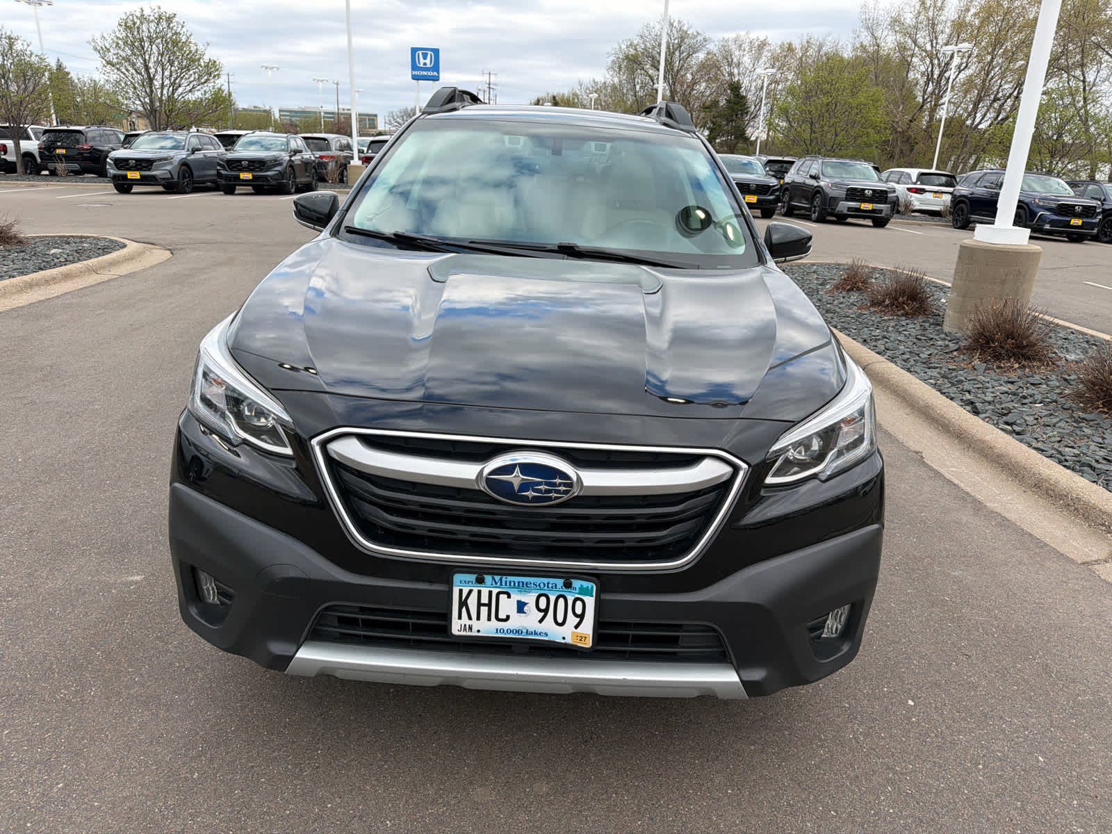 Used 2020 Subaru Outback Limited w/ Popular Package #2 image 2