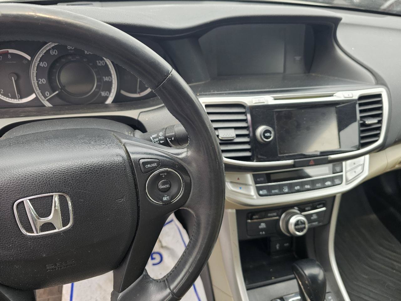 Used 2015 Honda Accord EX-L image 25