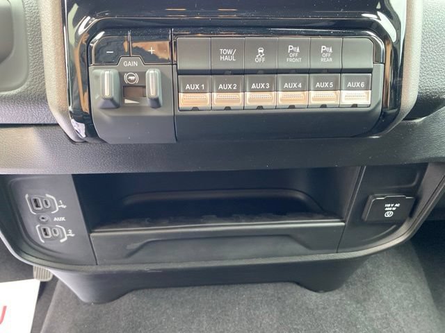 New 2026 RAM 2500 Warlock AWD/4WD image 18