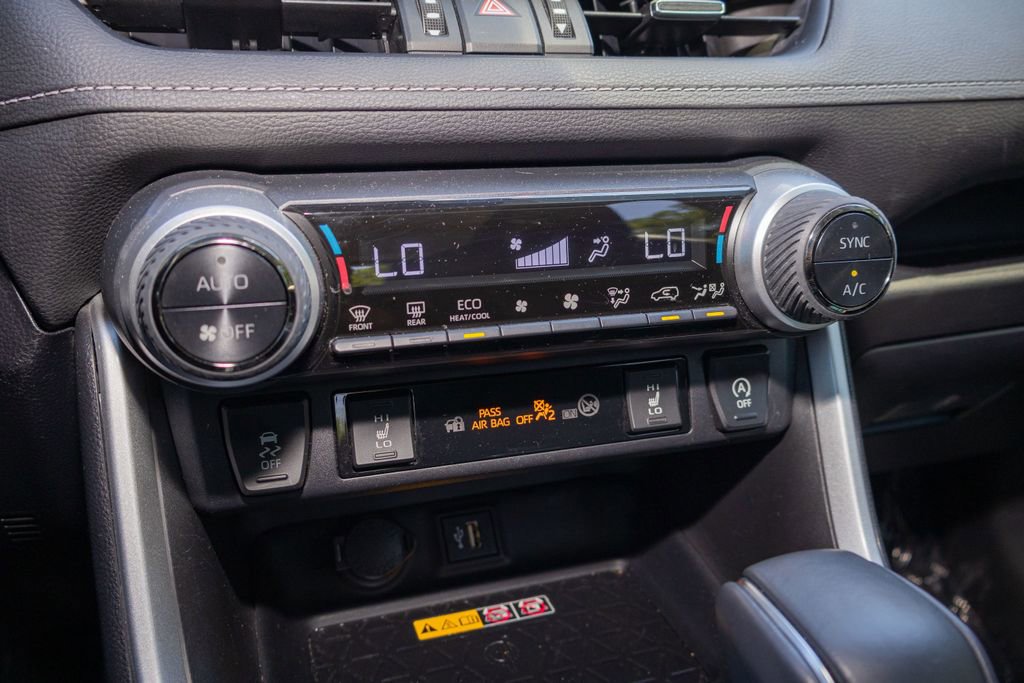Used 2023 Toyota RAV4 XLE Premium AWD/4WD image 21