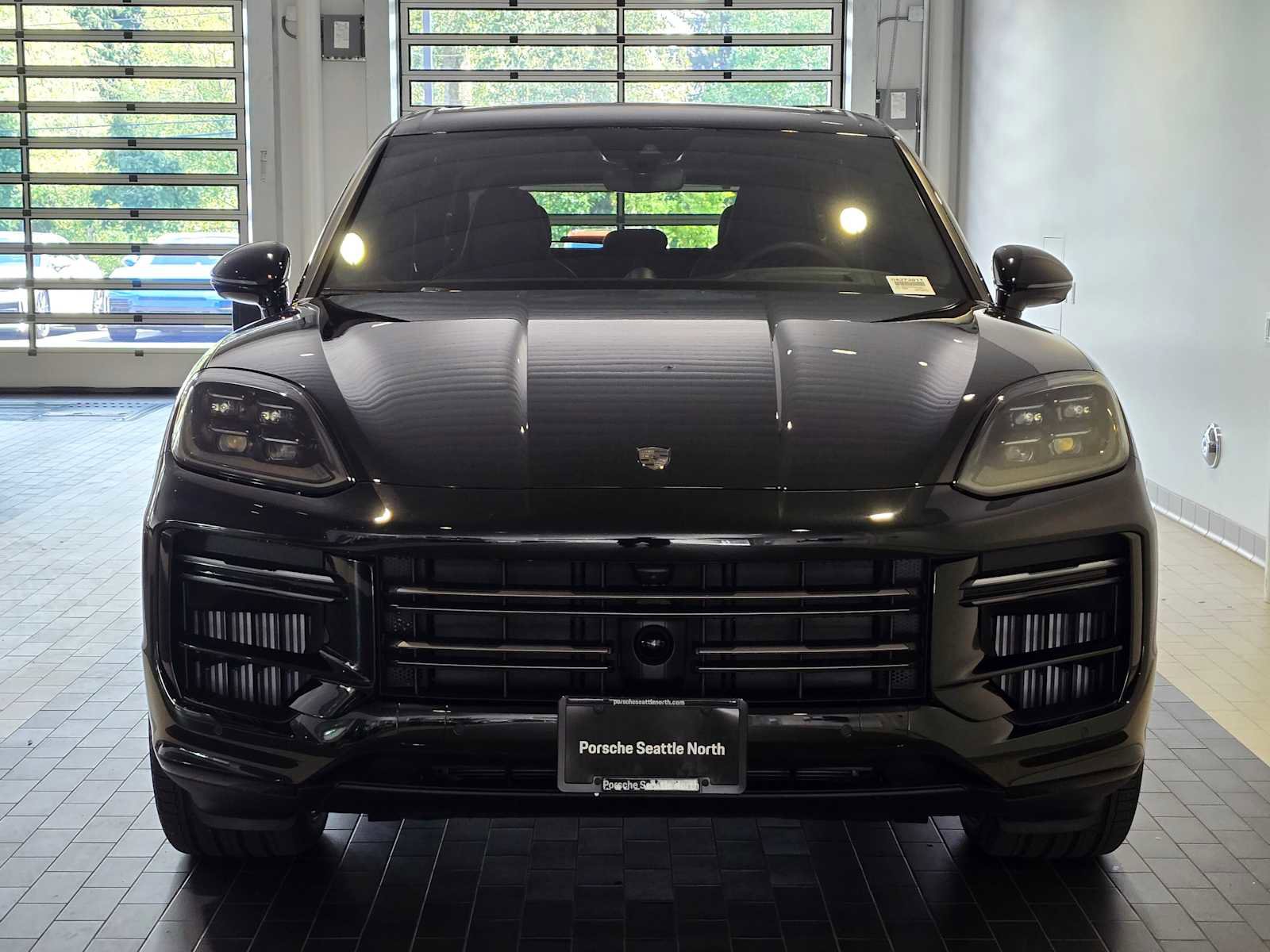 Used 2025 Porsche Cayenne Turbo image 10