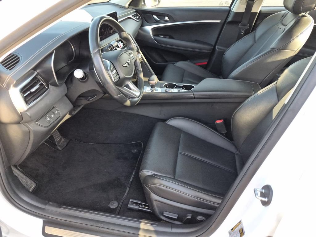 Used 2025 Genesis G70 2.5T AWD/4WD image 11