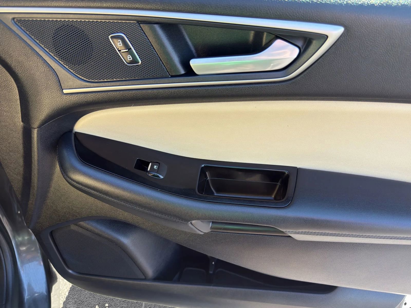 Used 2019 Ford Edge SEL w/ Equipment Group 201A image 23