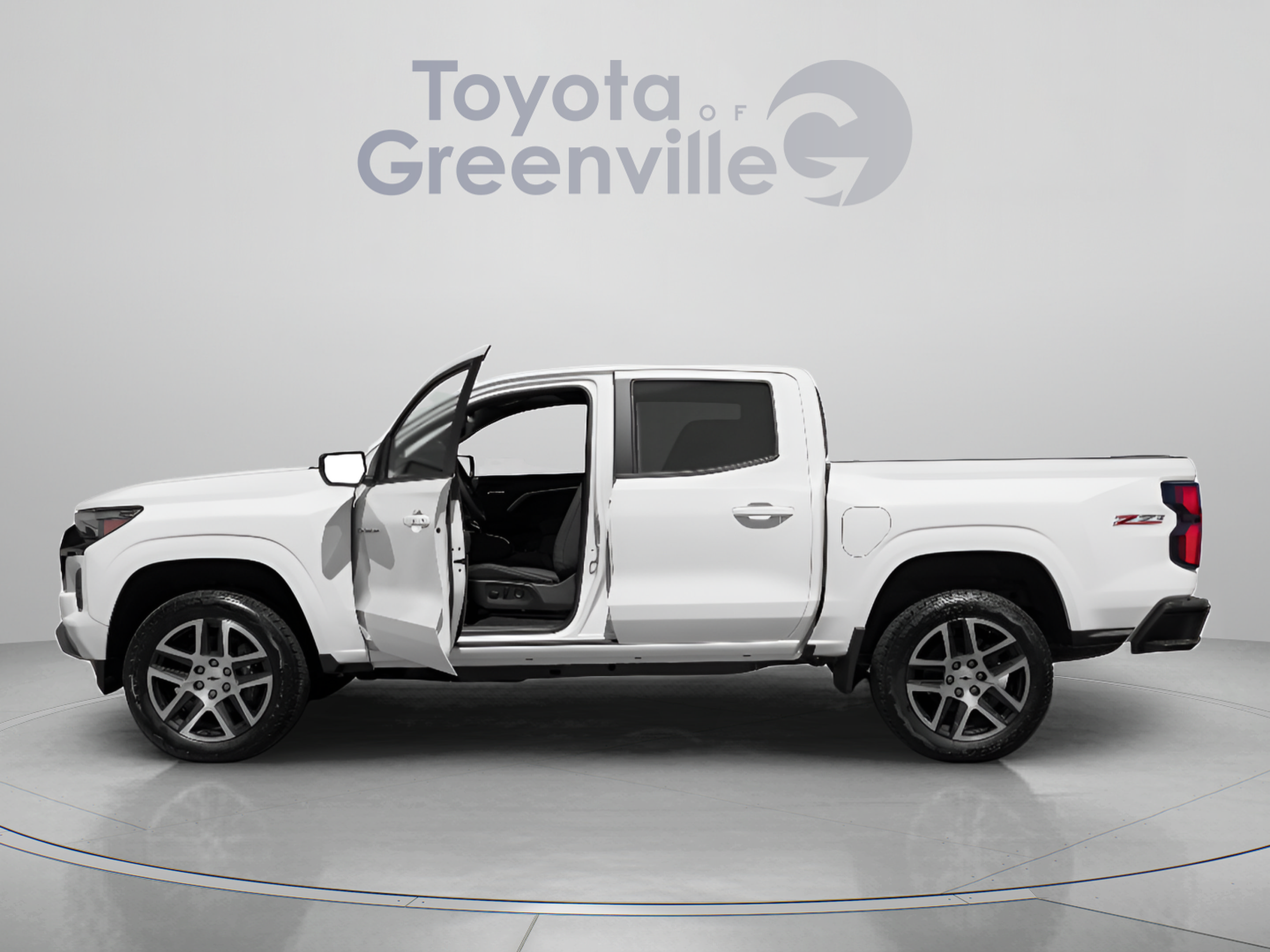 Used 2024 Chevrolet Colorado Z71 w/ Z71 Convenience Package 2 AWD/4WD image 2