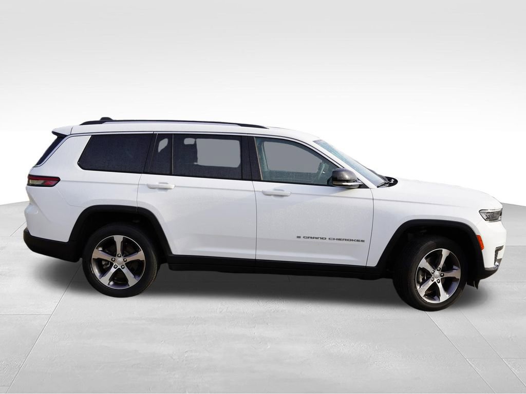 Certified 2023 Jeep Grand Cherokee L Limited w/ Trailer Tow Group (B) AWD/4WD image 4