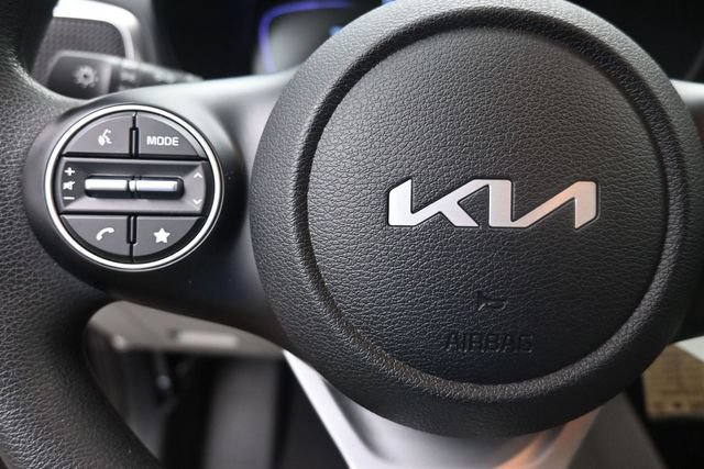 Used 2025 Kia Soul LX FWD image 15