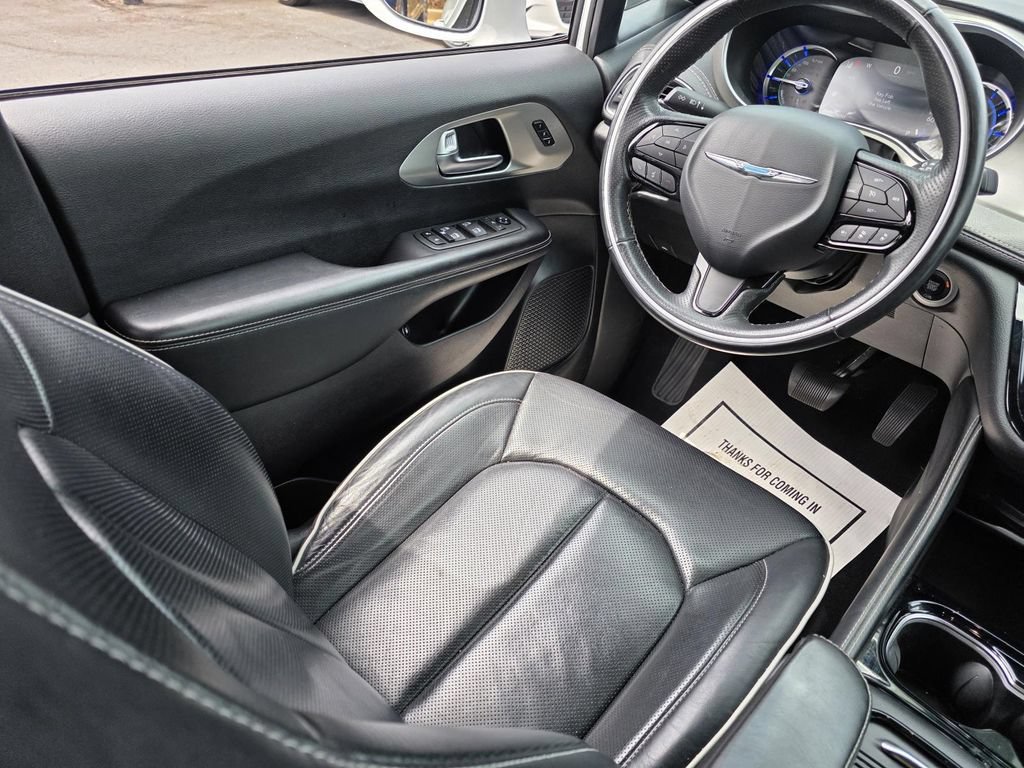 Used 2021 Chrysler Pacifica Limited w/ S Appearance Package FWD image 27
