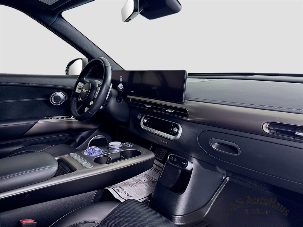 Used 2023 Genesis GV60 Performance image 37