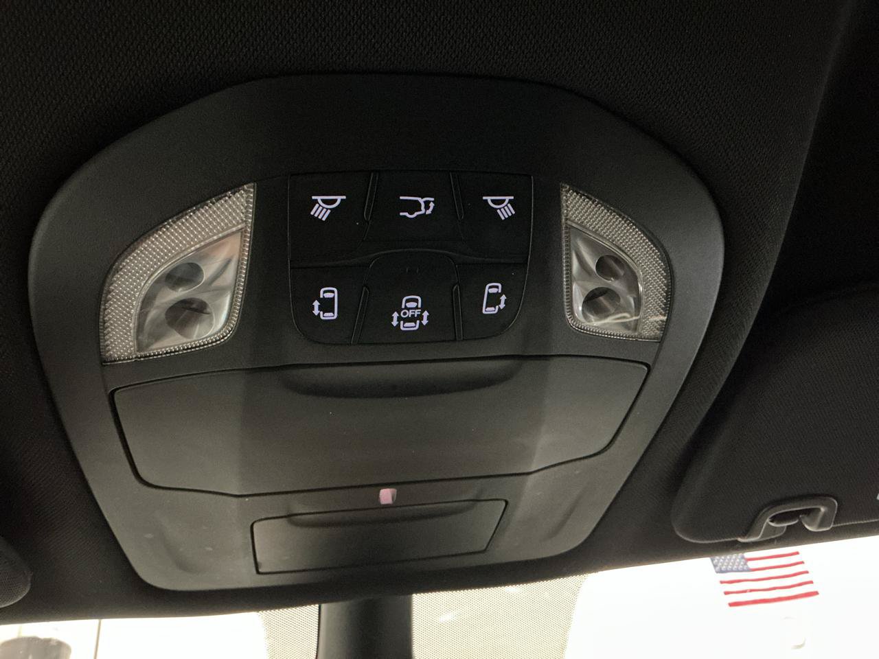 Used 2025 Chrysler Pacifica Select FWD image 26