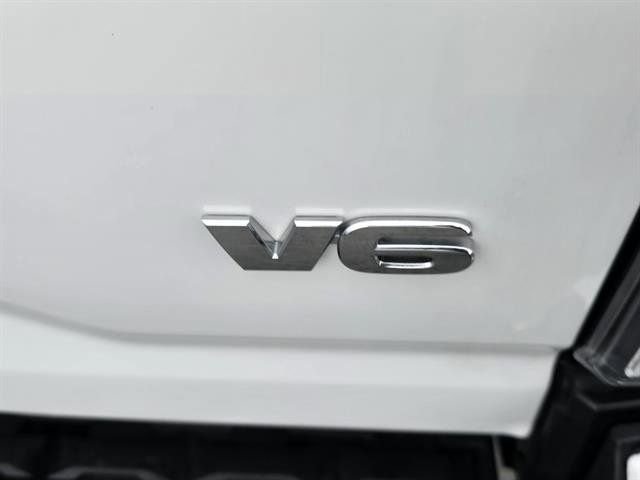 Used 2022 Toyota Tacoma TRD Off-Road image 24