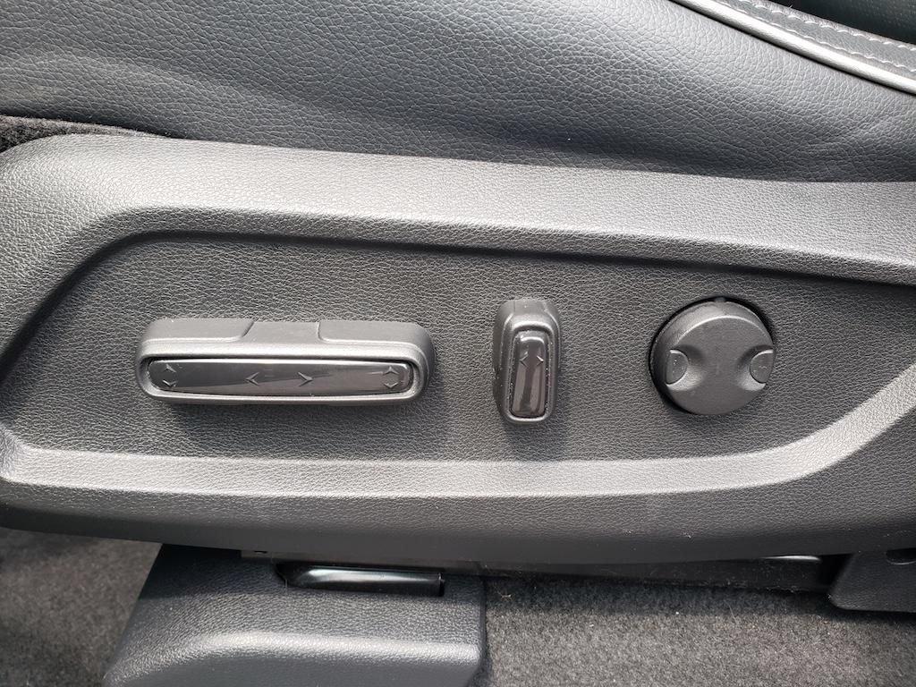 Used 2025 Honda Pilot Elite image 18