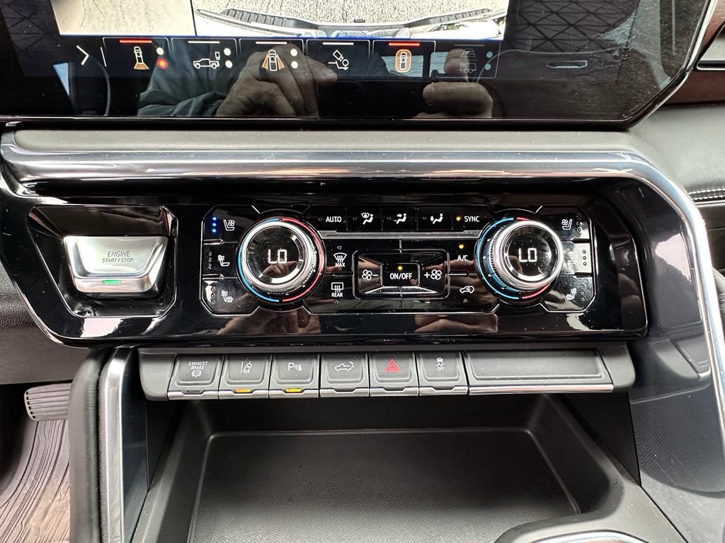 Certified 2024 GMC Sierra 3500 Denali Ultimate AWD/4WD image 34